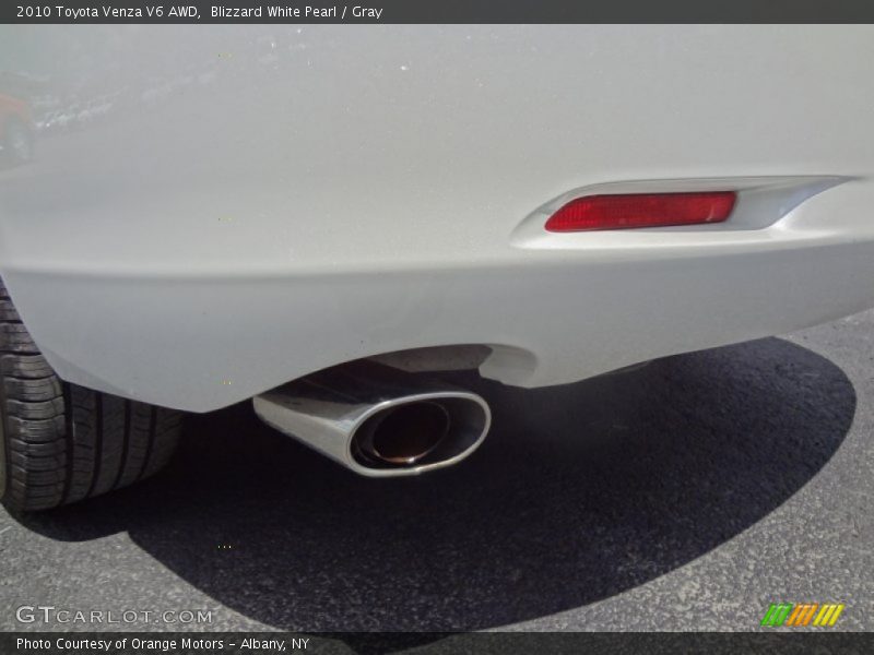 Blizzard White Pearl / Gray 2010 Toyota Venza V6 AWD