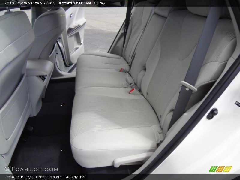Blizzard White Pearl / Gray 2010 Toyota Venza V6 AWD