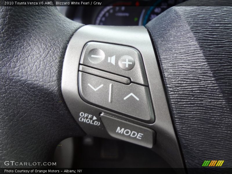 Blizzard White Pearl / Gray 2010 Toyota Venza V6 AWD