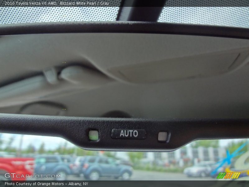 Blizzard White Pearl / Gray 2010 Toyota Venza V6 AWD