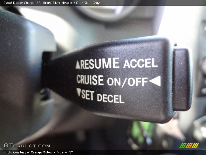 Bright Silver Metallic / Dark Slate Gray 2008 Dodge Charger SE