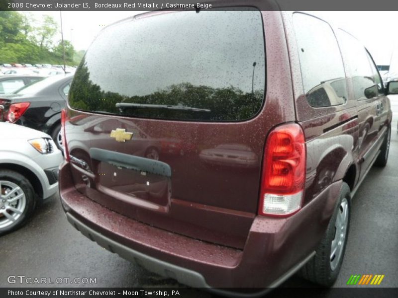 Bordeaux Red Metallic / Cashmere Beige 2008 Chevrolet Uplander LS