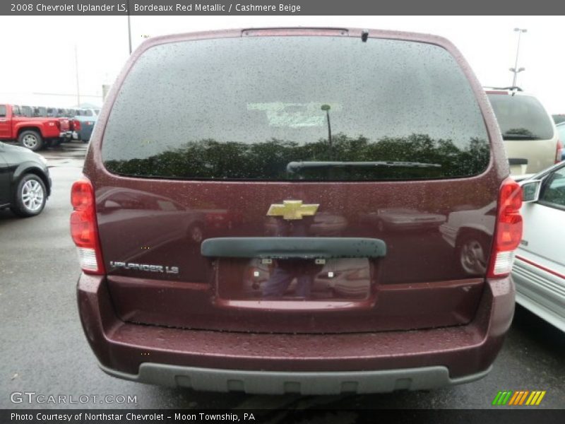 Bordeaux Red Metallic / Cashmere Beige 2008 Chevrolet Uplander LS