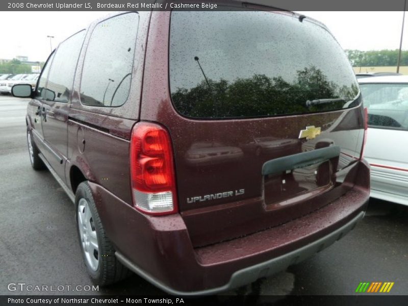 Bordeaux Red Metallic / Cashmere Beige 2008 Chevrolet Uplander LS