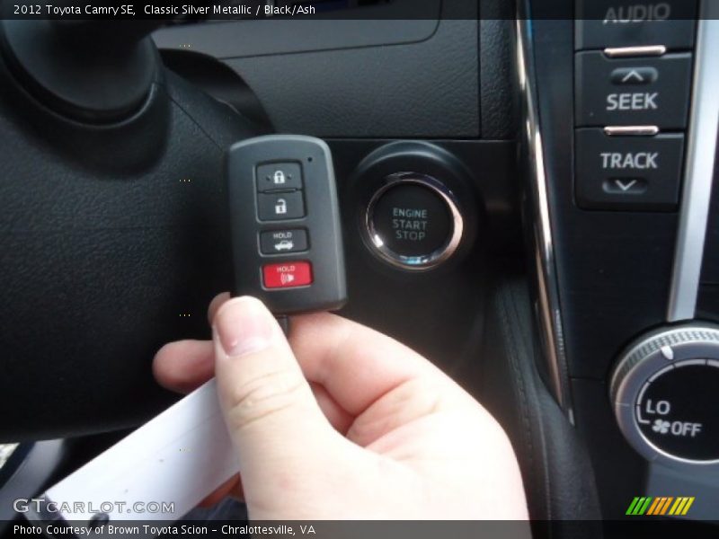 Classic Silver Metallic / Black/Ash 2012 Toyota Camry SE