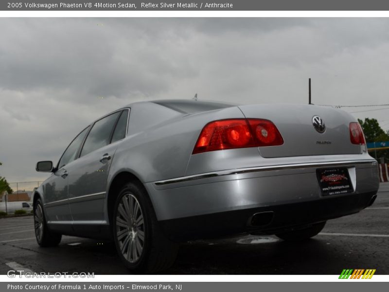 Reflex Silver Metallic / Anthracite 2005 Volkswagen Phaeton V8 4Motion Sedan
