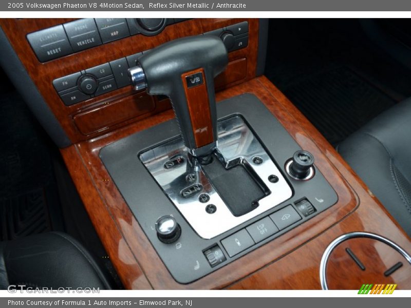  2005 Phaeton V8 4Motion Sedan 6 Speed Tiptronic Automatic Shifter