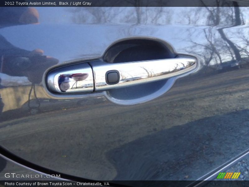Black / Light Gray 2012 Toyota Avalon Limited