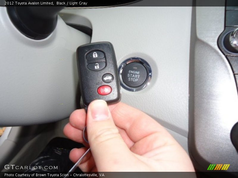 Black / Light Gray 2012 Toyota Avalon Limited
