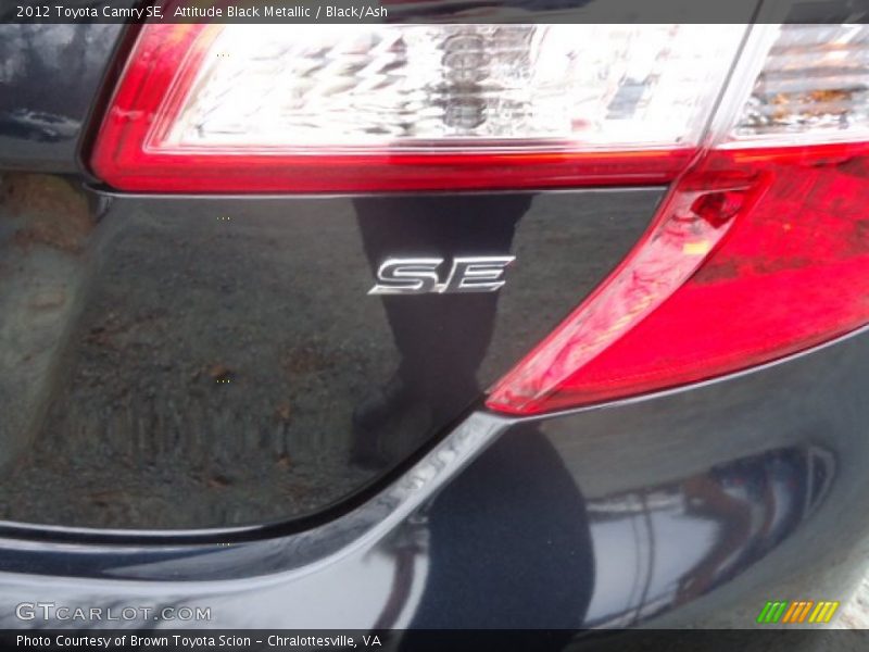 Attitude Black Metallic / Black/Ash 2012 Toyota Camry SE