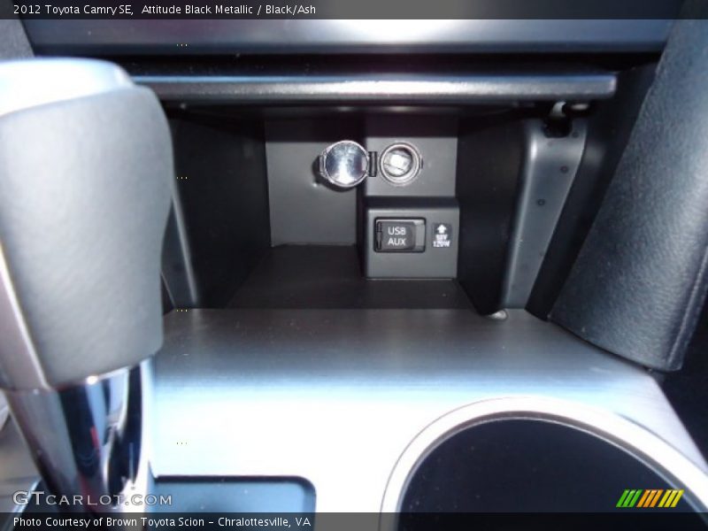 Attitude Black Metallic / Black/Ash 2012 Toyota Camry SE