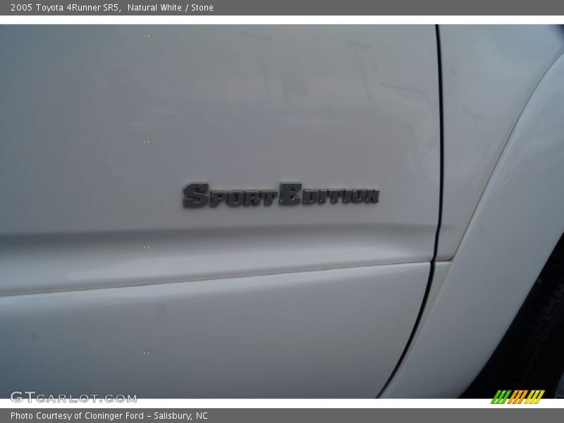 Natural White / Stone 2005 Toyota 4Runner SR5