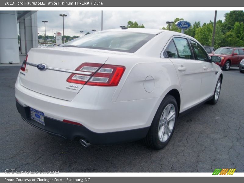 White Platinum Tri-Coat / Dune 2013 Ford Taurus SEL