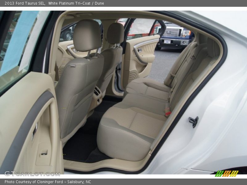 White Platinum Tri-Coat / Dune 2013 Ford Taurus SEL
