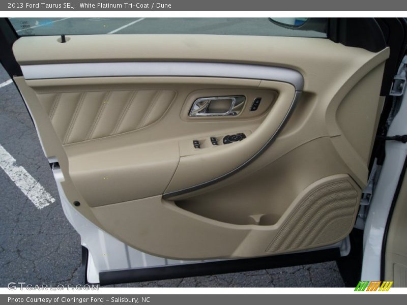 White Platinum Tri-Coat / Dune 2013 Ford Taurus SEL
