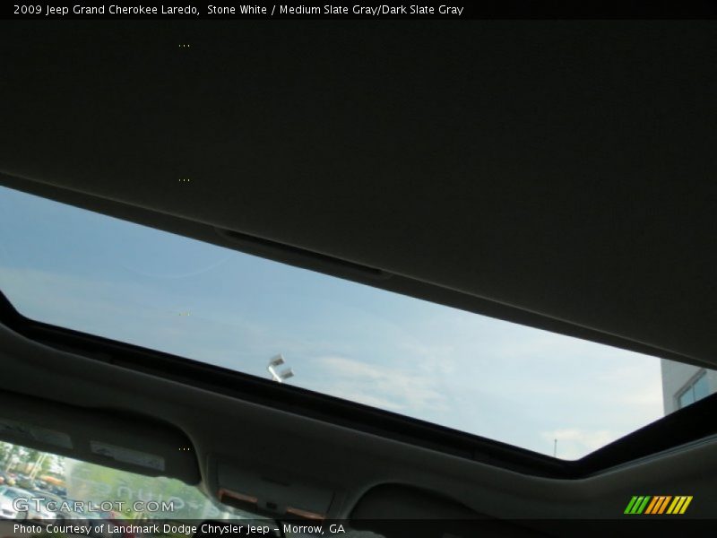 Stone White / Medium Slate Gray/Dark Slate Gray 2009 Jeep Grand Cherokee Laredo