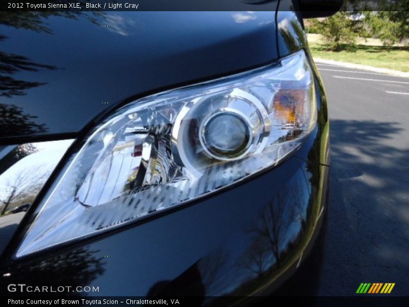 Black / Light Gray 2012 Toyota Sienna XLE