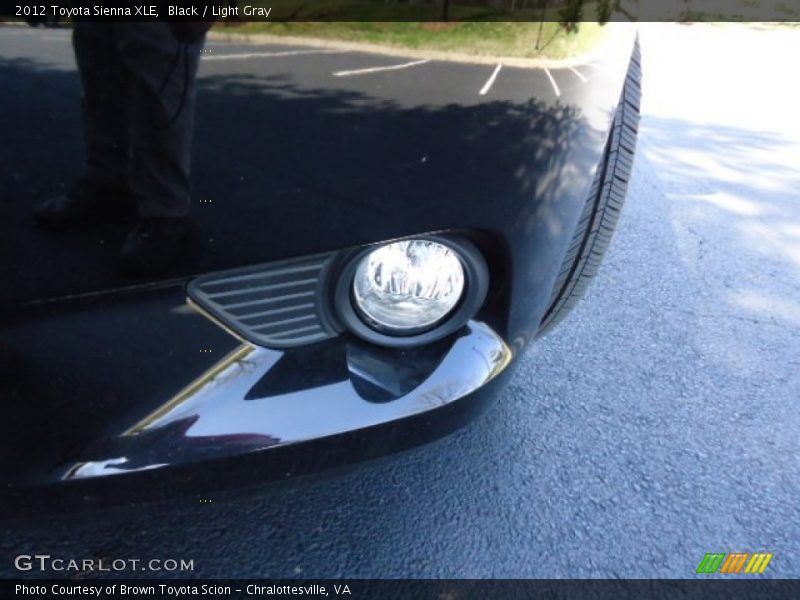 Black / Light Gray 2012 Toyota Sienna XLE
