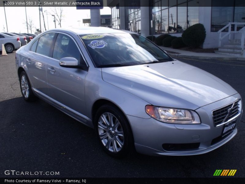 Silver Metallic / Anthracite Black 2009 Volvo S80 3.2