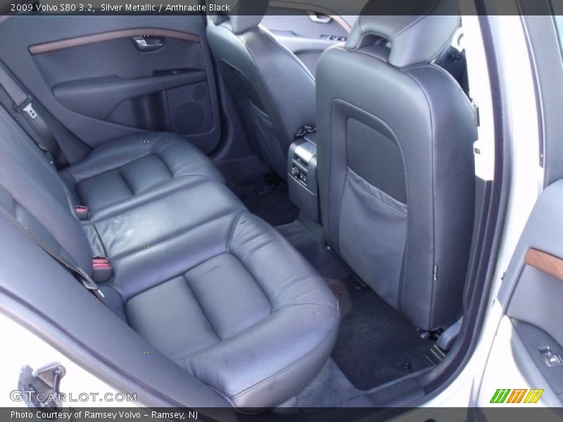 Silver Metallic / Anthracite Black 2009 Volvo S80 3.2