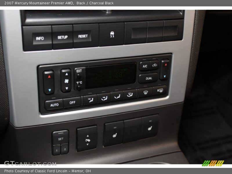 Black / Charcoal Black 2007 Mercury Mountaineer Premier AWD