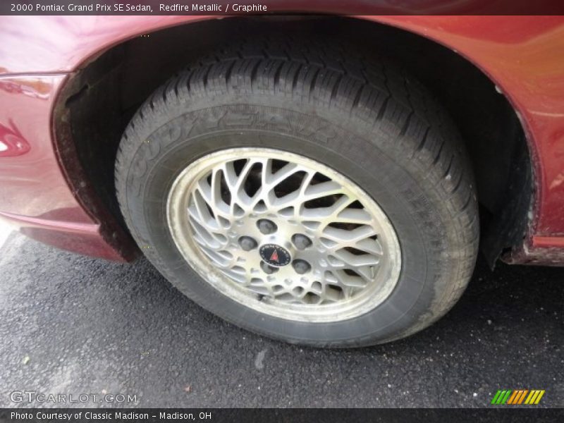 Redfire Metallic / Graphite 2000 Pontiac Grand Prix SE Sedan