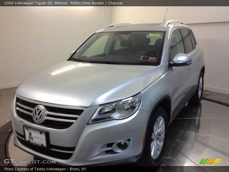Reflex Silver Metallic / Charcoal 2009 Volkswagen Tiguan SEL 4Motion
