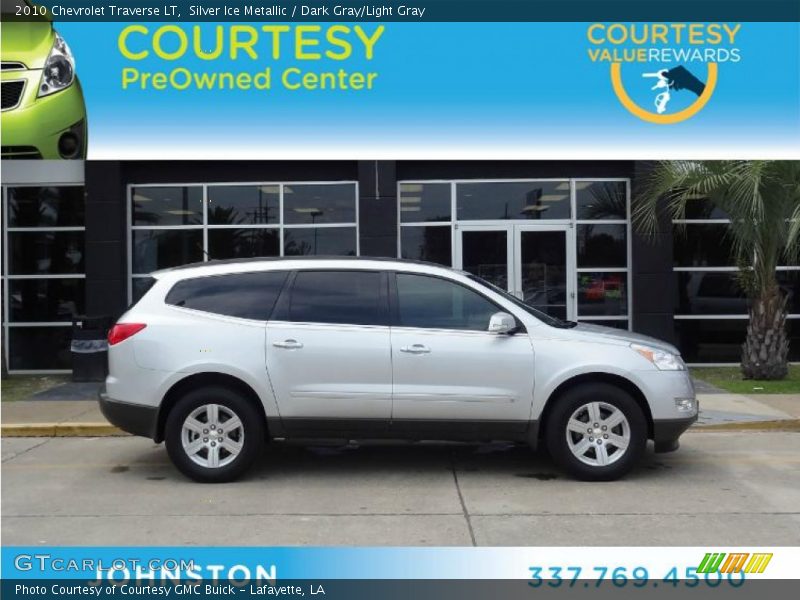 Silver Ice Metallic / Dark Gray/Light Gray 2010 Chevrolet Traverse LT