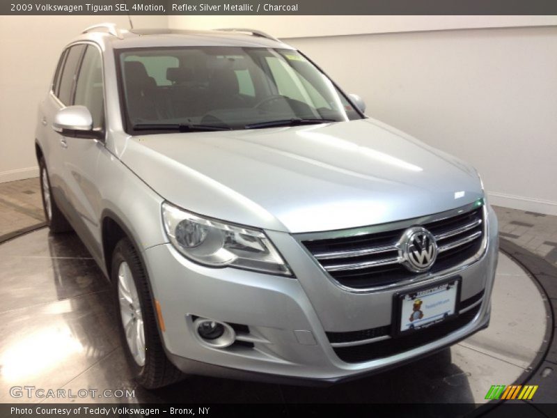 Reflex Silver Metallic / Charcoal 2009 Volkswagen Tiguan SEL 4Motion