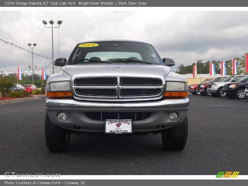 Bright Silver Metallic / Dark Slate Gray 2004 Dodge Dakota SLT Club Cab 4x4