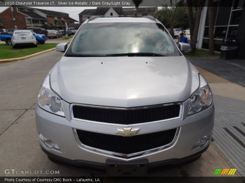 Silver Ice Metallic / Dark Gray/Light Gray 2010 Chevrolet Traverse LT