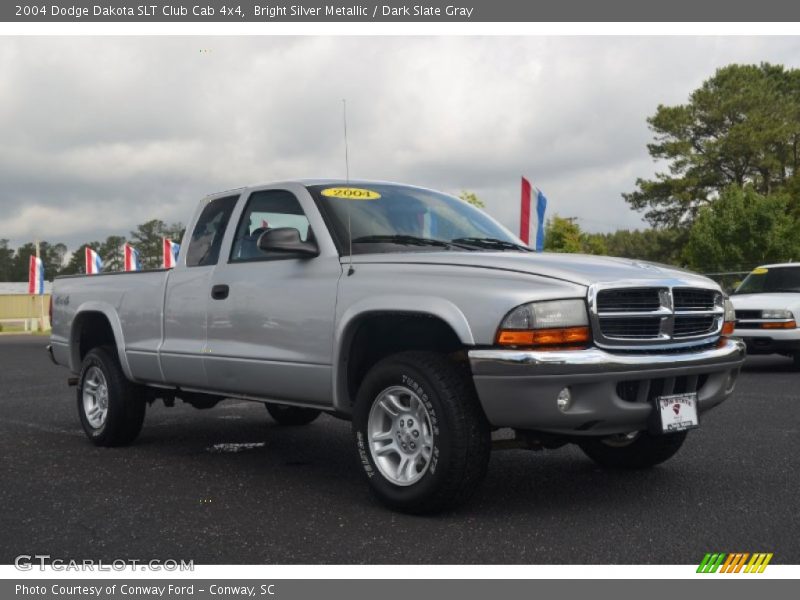 Bright Silver Metallic / Dark Slate Gray 2004 Dodge Dakota SLT Club Cab 4x4