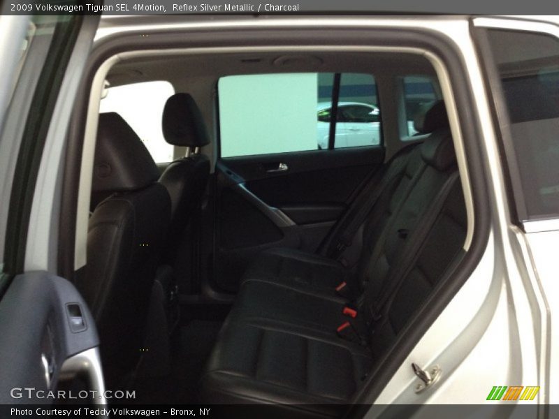 Reflex Silver Metallic / Charcoal 2009 Volkswagen Tiguan SEL 4Motion