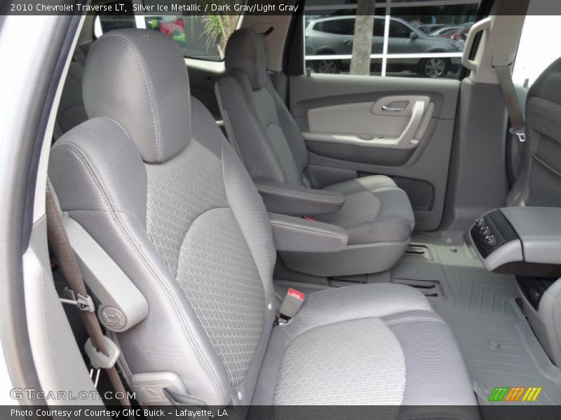 Silver Ice Metallic / Dark Gray/Light Gray 2010 Chevrolet Traverse LT