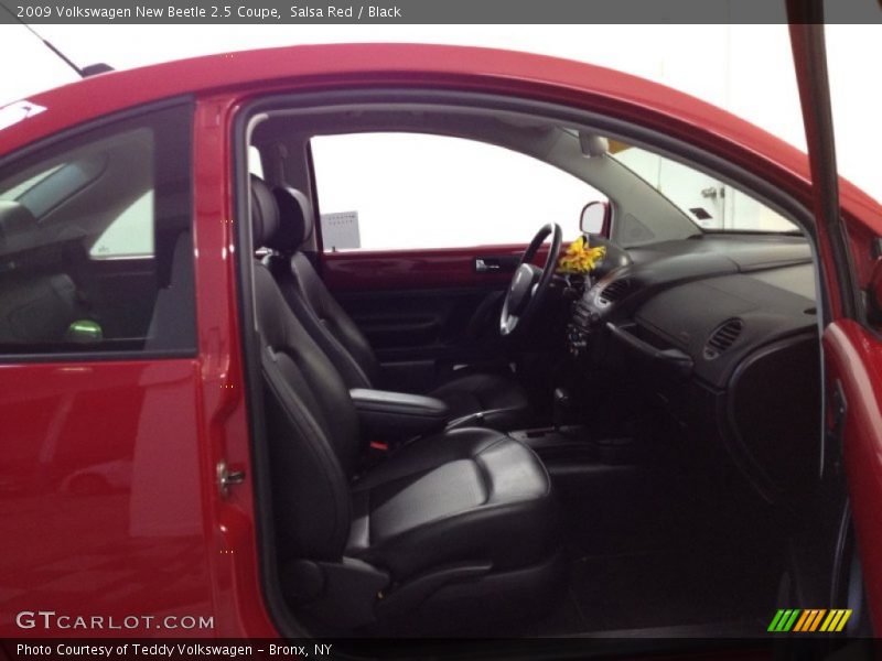 Salsa Red / Black 2009 Volkswagen New Beetle 2.5 Coupe