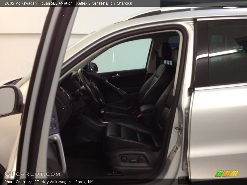 Reflex Silver Metallic / Charcoal 2009 Volkswagen Tiguan SEL 4Motion