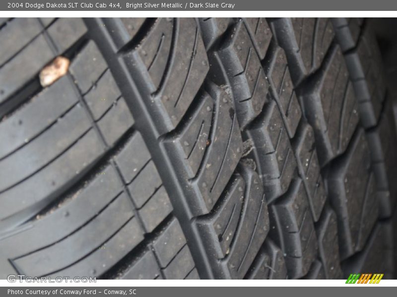 Bright Silver Metallic / Dark Slate Gray 2004 Dodge Dakota SLT Club Cab 4x4