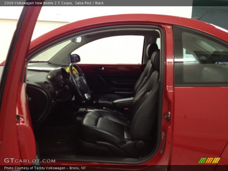 Salsa Red / Black 2009 Volkswagen New Beetle 2.5 Coupe