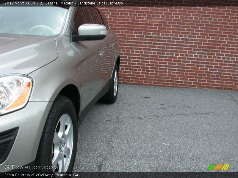 Seashell Metallic / Sandstone Beige/Espresso 2012 Volvo XC60 3.2