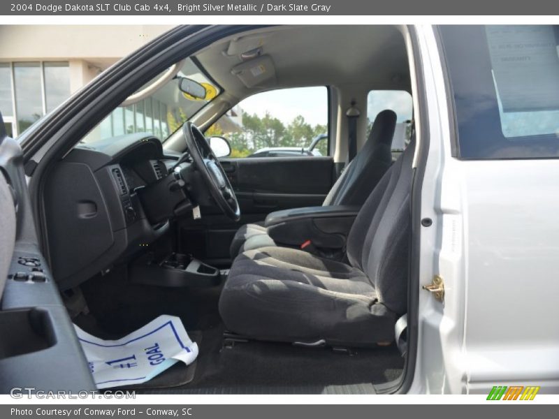 Bright Silver Metallic / Dark Slate Gray 2004 Dodge Dakota SLT Club Cab 4x4