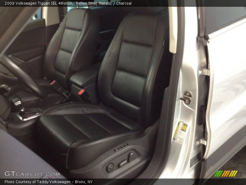 Reflex Silver Metallic / Charcoal 2009 Volkswagen Tiguan SEL 4Motion