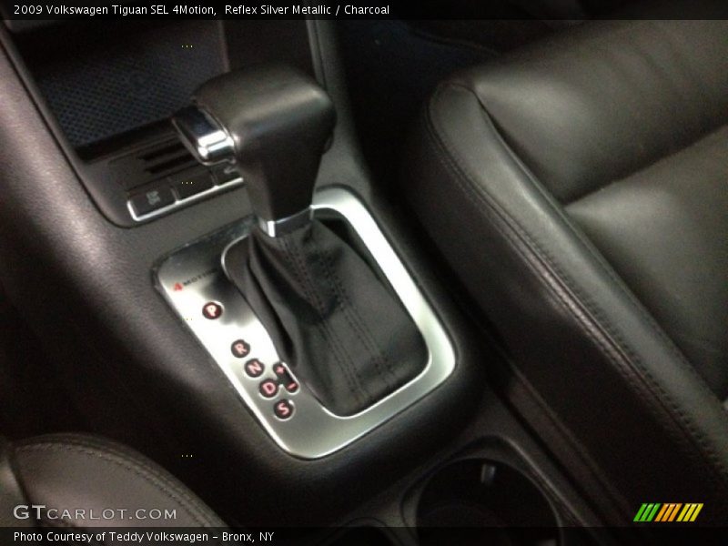 Reflex Silver Metallic / Charcoal 2009 Volkswagen Tiguan SEL 4Motion