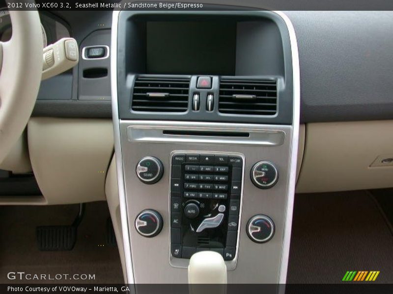 Seashell Metallic / Sandstone Beige/Espresso 2012 Volvo XC60 3.2