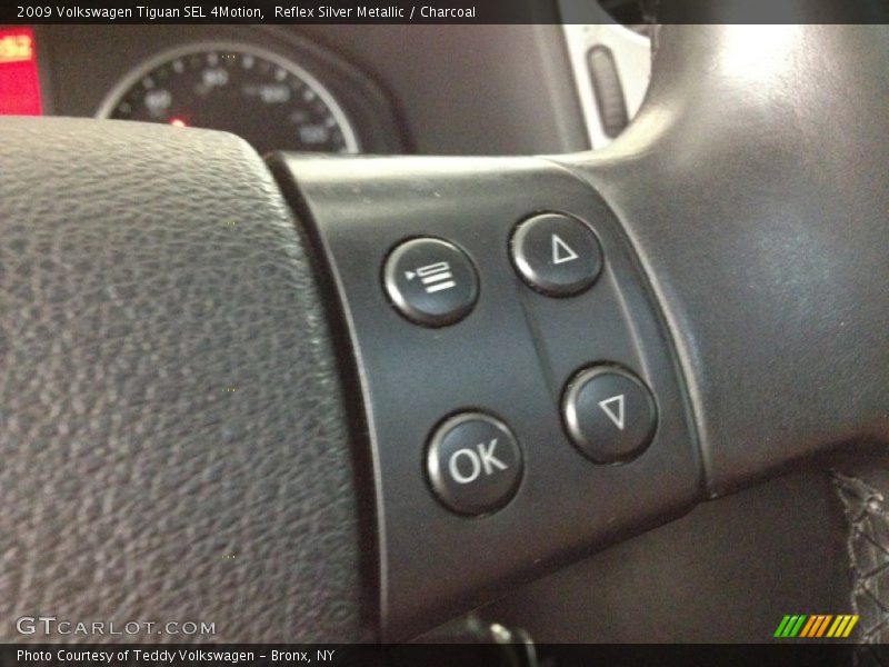 Reflex Silver Metallic / Charcoal 2009 Volkswagen Tiguan SEL 4Motion