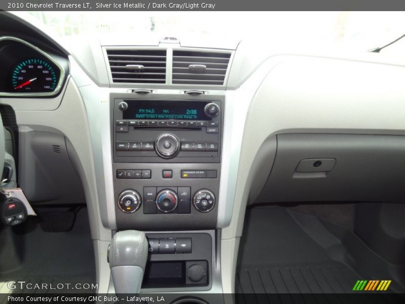 Silver Ice Metallic / Dark Gray/Light Gray 2010 Chevrolet Traverse LT