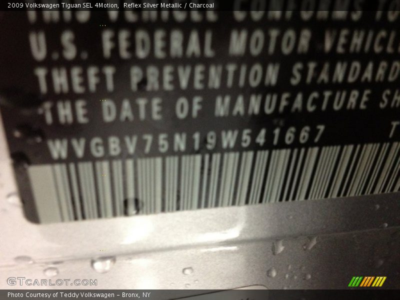 Reflex Silver Metallic / Charcoal 2009 Volkswagen Tiguan SEL 4Motion