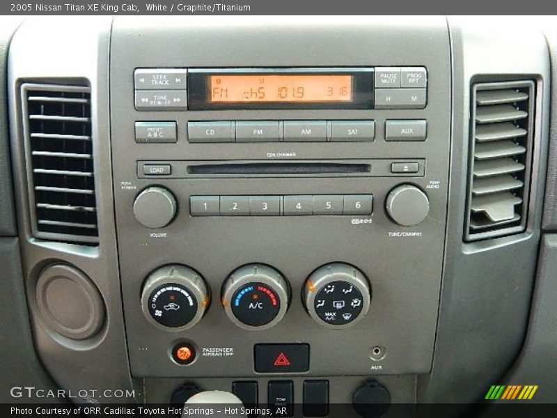 White / Graphite/Titanium 2005 Nissan Titan XE King Cab