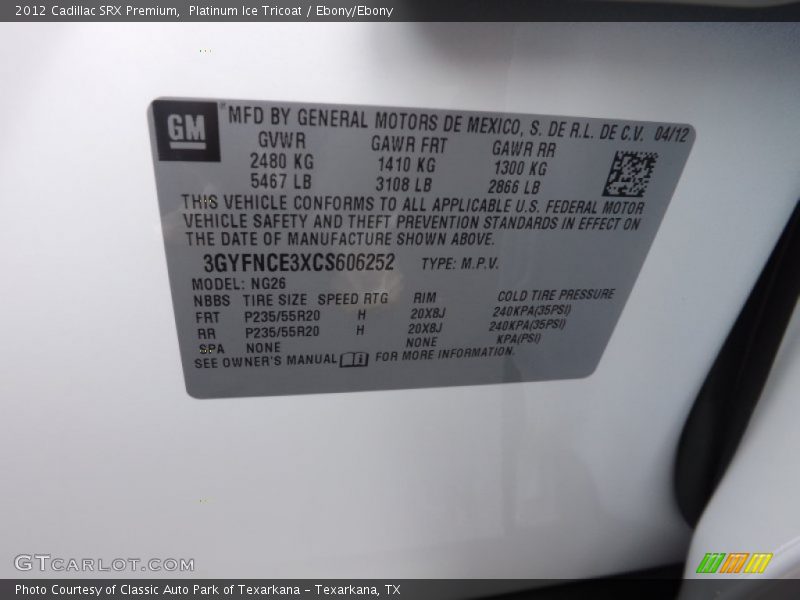 Platinum Ice Tricoat / Ebony/Ebony 2012 Cadillac SRX Premium