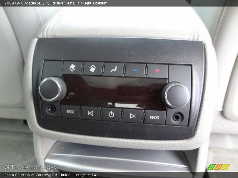 Quicksilver Metallic / Light Titanium 2009 GMC Acadia SLT
