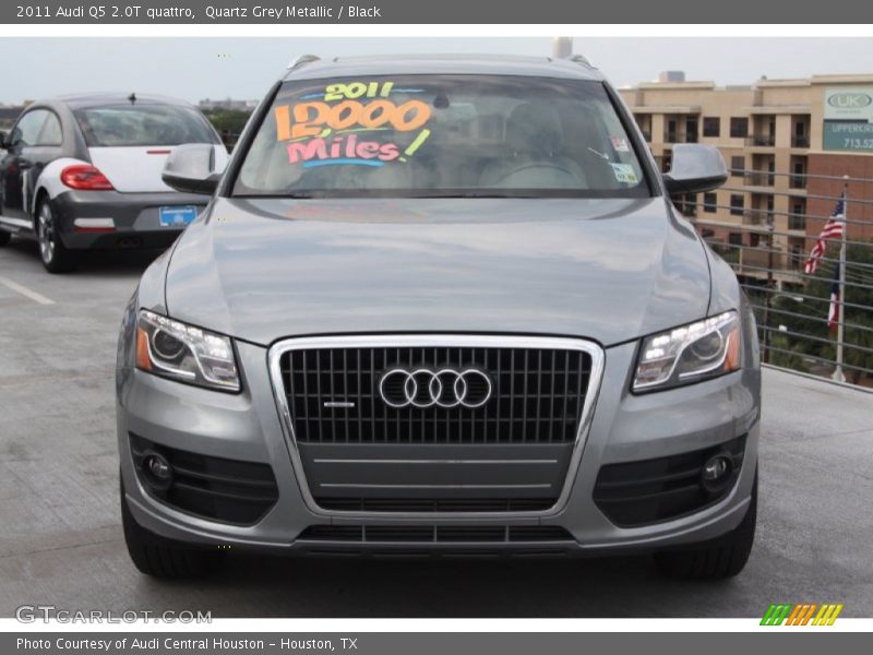 Quartz Grey Metallic / Black 2011 Audi Q5 2.0T quattro